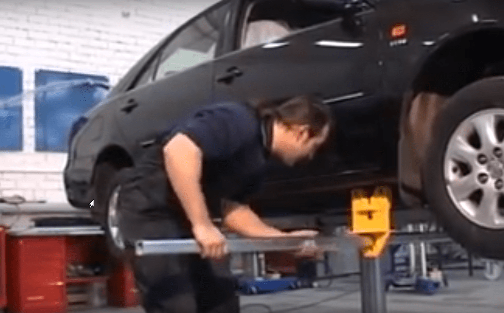фото восстановление геометрии кузова авто